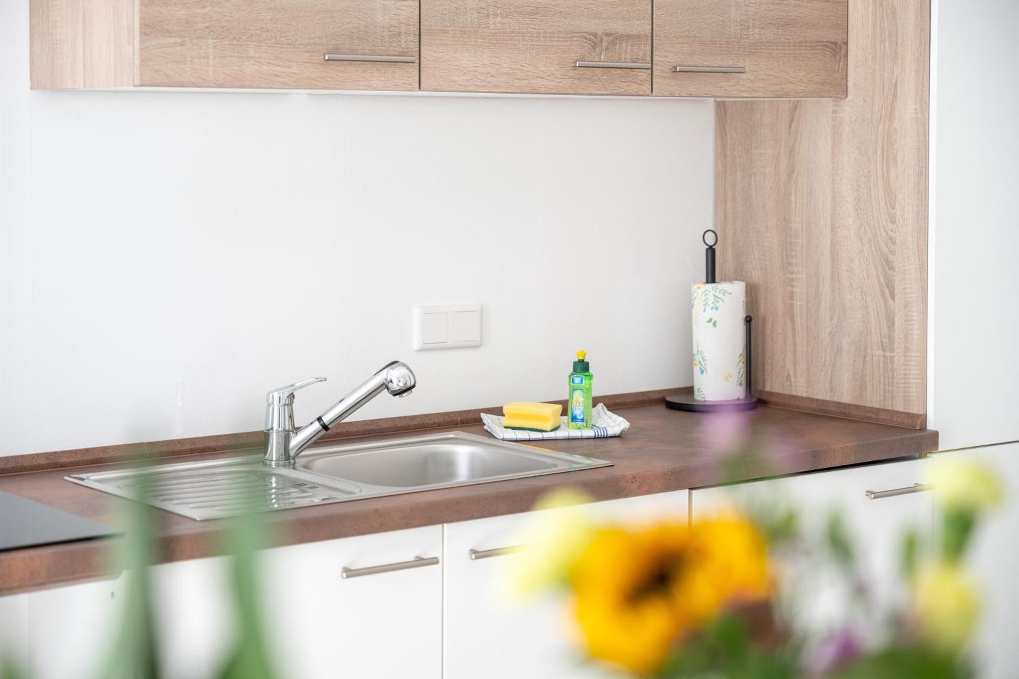 Zentral - Fuer 6 - 2X Frei Parken - Terrasse Apartment Gießen Екстериор снимка
