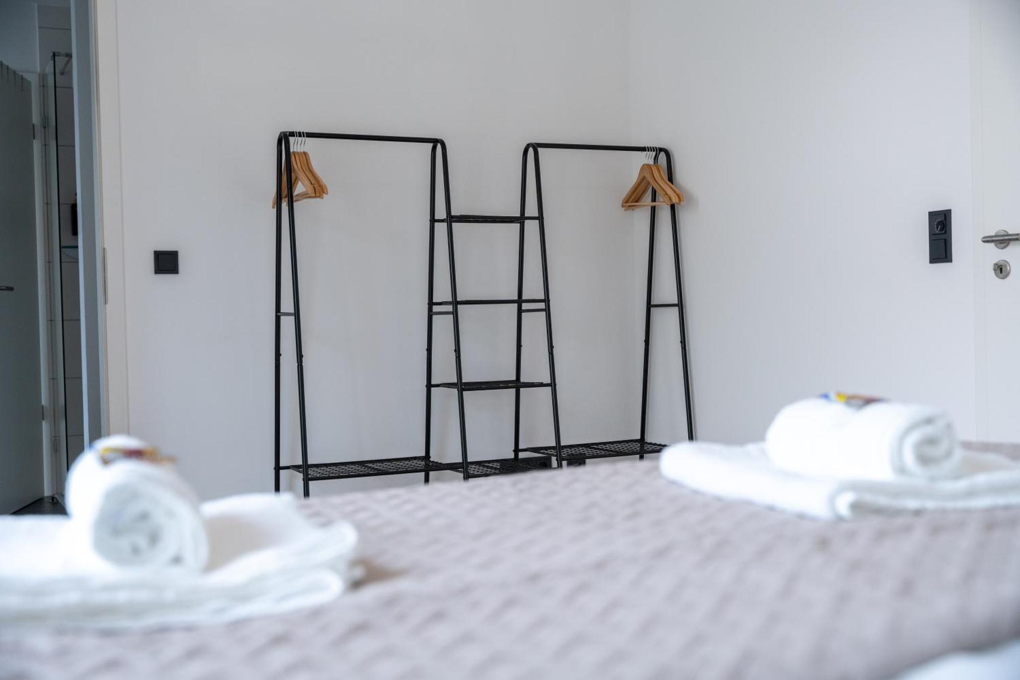 Zentral - Fuer 6 - 2X Frei Parken - Terrasse Apartment Gießen Екстериор снимка